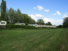 Гостиница Fenlake holiday accommodation  Метэринэм